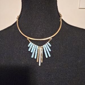 Chic Gold Necklace with Turquoise Accents